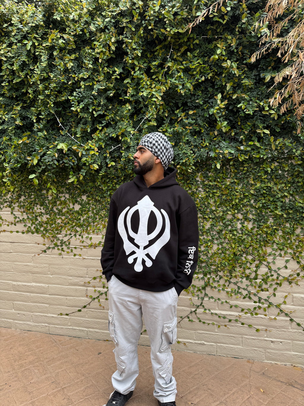 Tyar Bar Tyar Hoodie